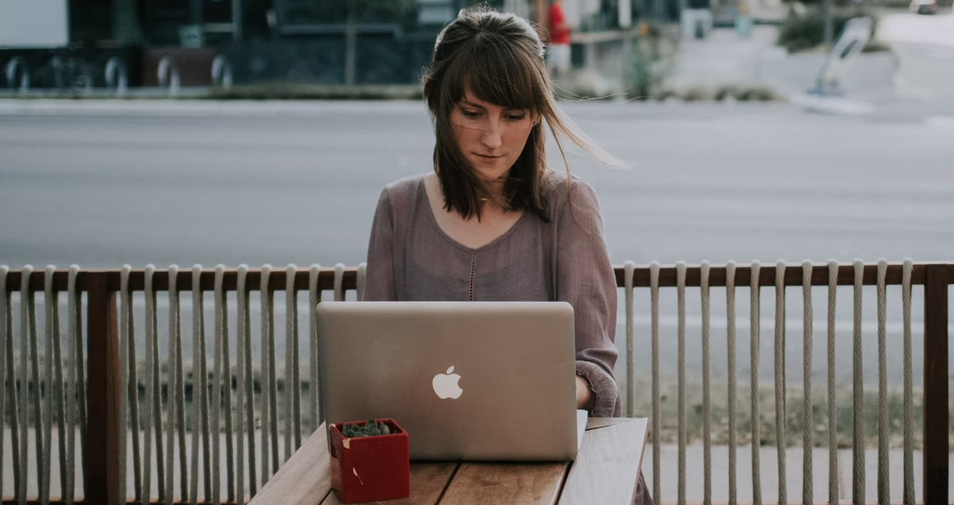 woman with laptop